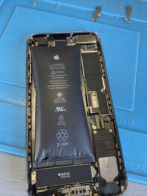 Inflated iPhone 7 Plus battery