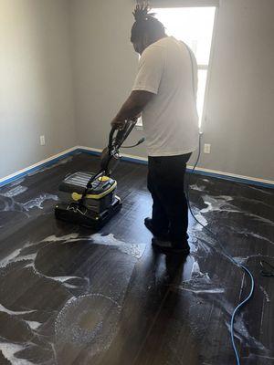 Hardwood floor wax removal