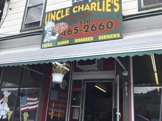 Uncle Charlie's Bella Pizza