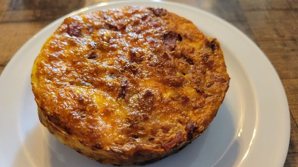 Bacon and cheddar quiche