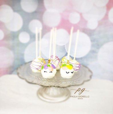 Unicorn cake pops