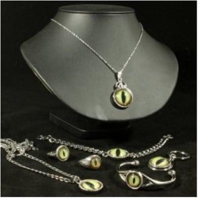 Alligator eye jewelry