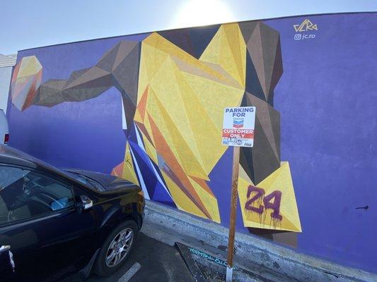 Finally got a decent photo of the Kobe mural outside of Shoe Palace on Firestone Boulevard 8/27/21