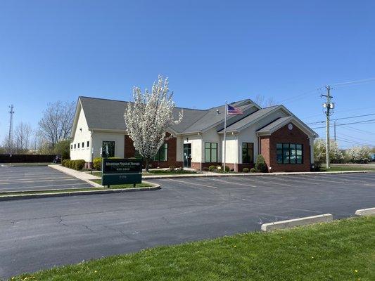 Front view of Advantage Physical Therapy office