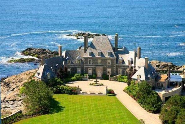 Mansions in Newport