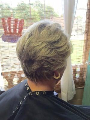 I specialize in women's short cuts, bobs stacks, tapered, neck lines. Adding lots of texture and volume