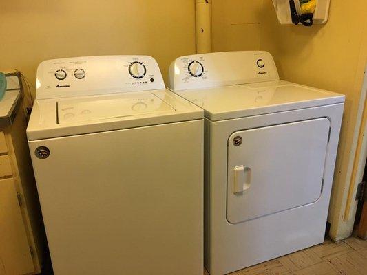 Amana Washer & Electric Dryer for only $14.99 a week for the set. (ref NTW4516FW/NED4655EW)