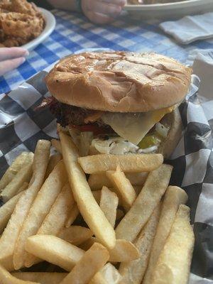 Bacon cheeseburger with pepper jack