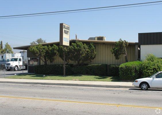 Commercial retail location for lease in San Bernardino please call or text (323) 209-8510 for more information