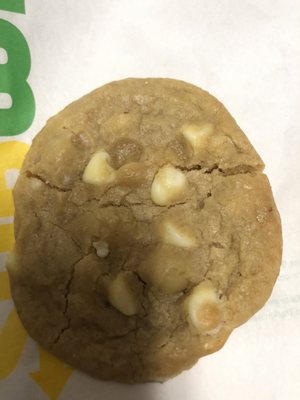 Macadamia cookie