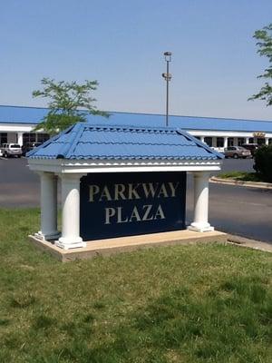 Parkway Plaza