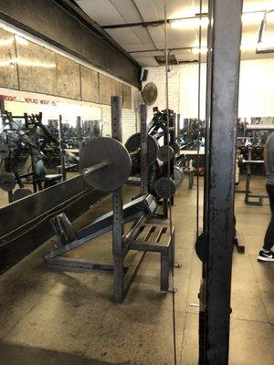 Incline barbell bench(adjustable)