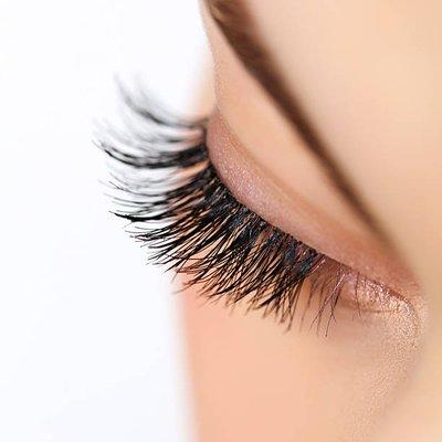 Feel beautiful with customized eyelash extensions!