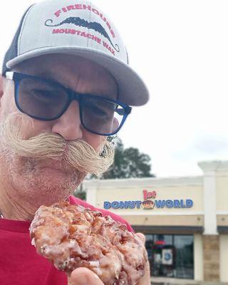 Tasty apple fritter. Lonny's (@donutduster) go to donut.