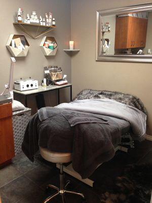 Facial with a fur gravity blanket & heated mattress?! Yes, please!