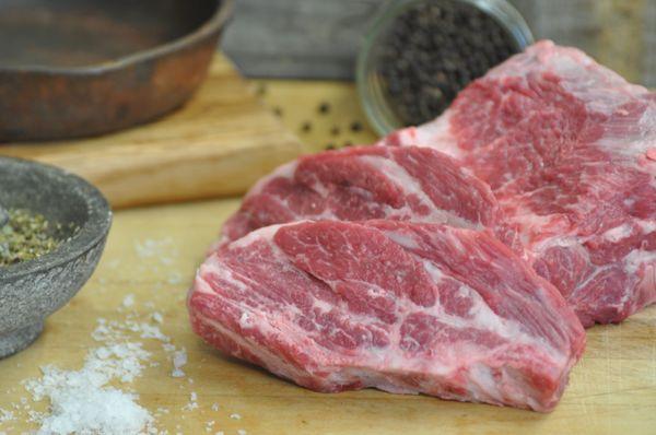 We offer an assortment of fresh cut meats including but not limited to lamb, pork, poultry and beef.