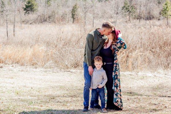 Family and Lifestyle Photographer in Hot Springs Arkansas.
 www.HannahCapps.com