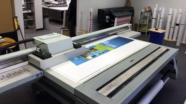 UV ink flatbed printer.