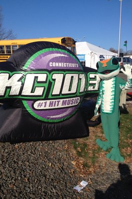 The GEICO Gecko at KC101 Stuff-a-Bus!