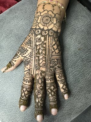 Heavy henna design