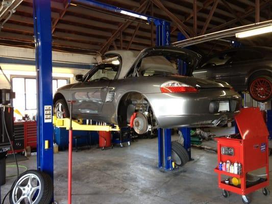 Porsche Boxster getting some help