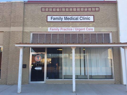 Slaton Family Medical Clinic 235 W Garza, Slaton, Tx 79364 806-828-1600