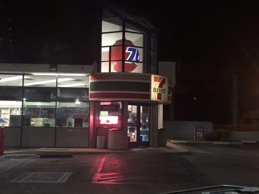 711 inside