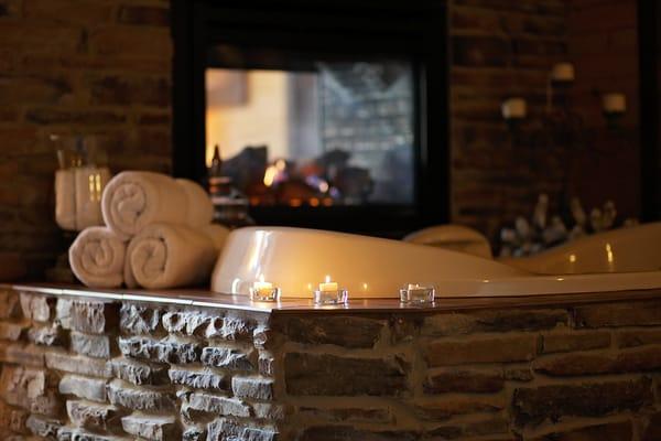 Belle Amore' Bedroom Jacuzzi and Fireplace