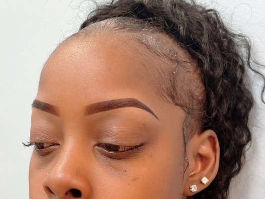 Eyebrows natural tinting