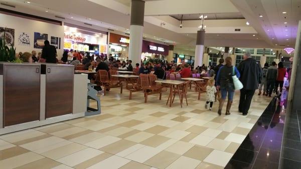 Food Court in Crossgates Mall