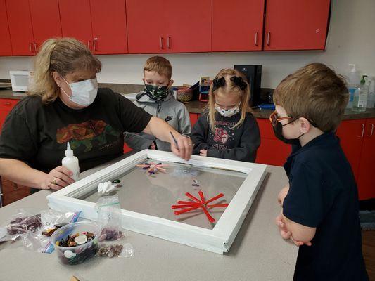 Childrens glass on glass mosaic project with Rachel Dollar of Marvelous Mosaic Fine Art