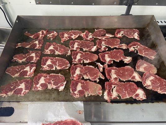 100% fresh RIBEYE slice and prepared daily on the truck