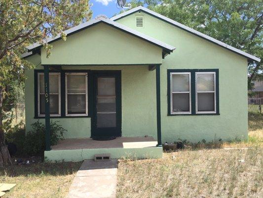 2 bedroom houses. 1105 W. 14th Lane, Portales NM.  $580.00  New carpet and refinished hardwood floors, new tile in bathroom, new toilet