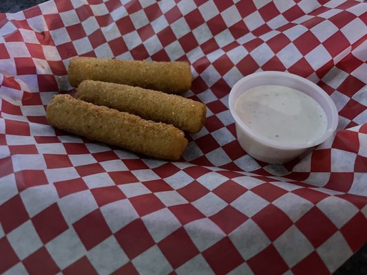 Half order of mozzarella sticks.