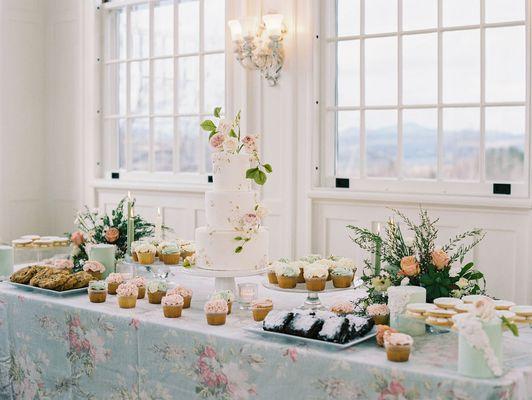 Wedding Cake Dessert table