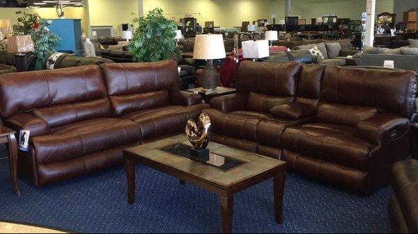 ~100% Italian Leather~ 
  Color Selection : Walnut, Dark Chocolate, & Steele Grey