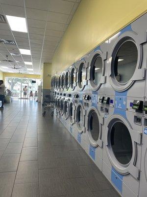 Wash & Go Laundromat