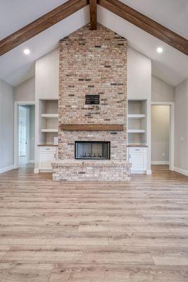 Fireplace w/ Built Ins