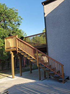 New stair and extension of existing deck, after. Picture 2.