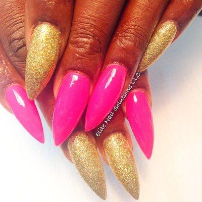 Poppin' Hot Pink on a fresh set of stilettos!