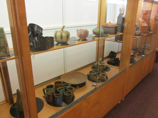 Display of artifacts