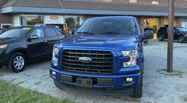 Pre-owned Ford F-150 in Danbury. Safe Auto Finance will gladly work a deal on any pre-owned inventory. give us a call a (203) 942-2224