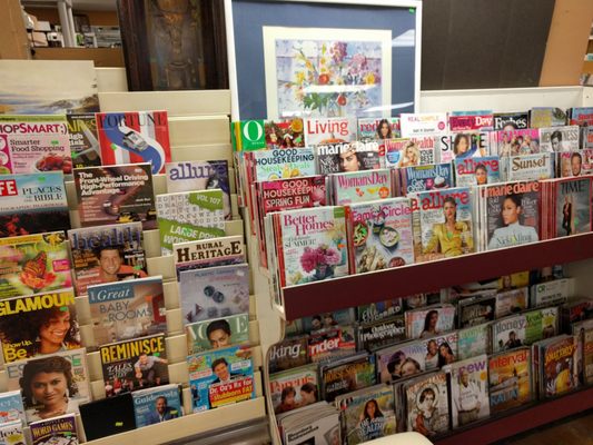 The best-organized magazine rack I've ever seen at a thrift store!