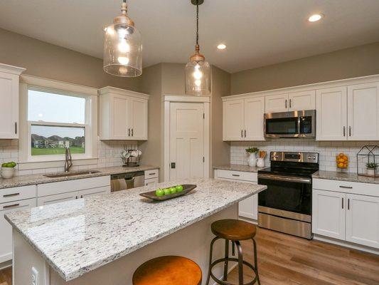 Kitchen with bar