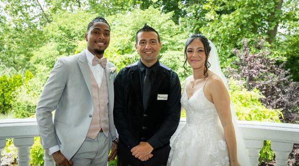 Pronto Wedding Proudly Officiating Couples Ceremonies in New York & New Jersey.