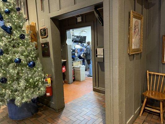 You can see cleanly through the kitchen. I like that part.