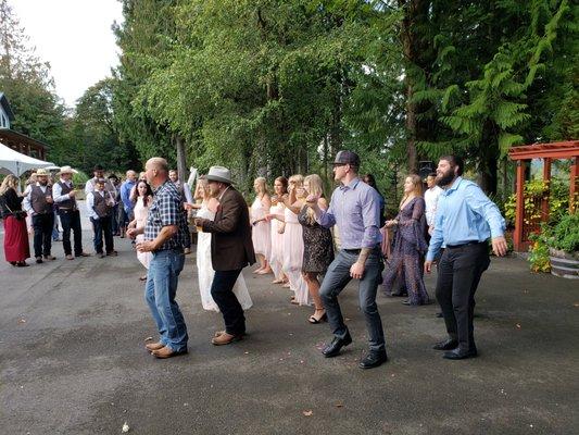 Men can do the Cha Cha Slide