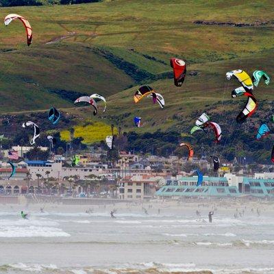 Kiteboarding in Pismo Beach