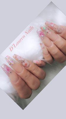 25 years of experience in 3D nail art, embedding and many more techniques. dlaurennailsstore@bigcartel.com