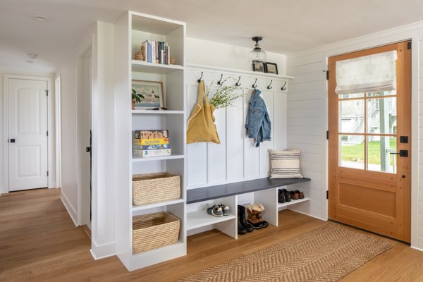 Custom Mudroom organization